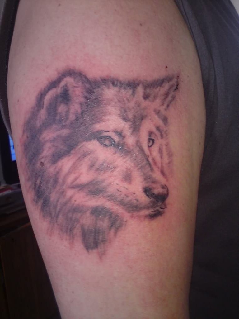 wolf-tattoos-for-men-on