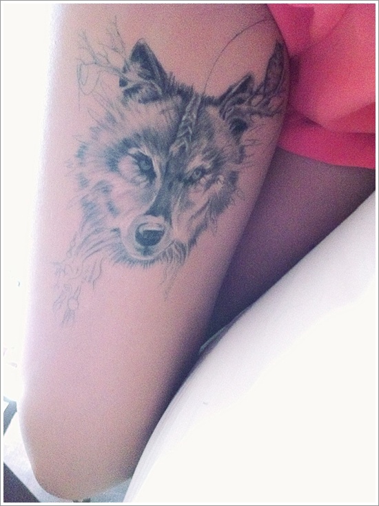wolf-thigh-tattoo