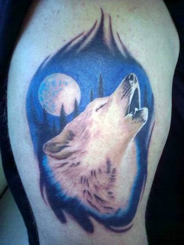 wolf-and-moon-tattoo