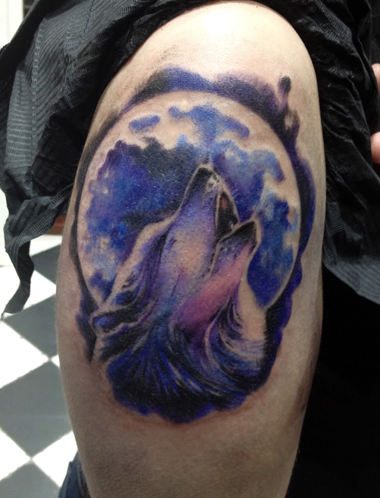wolf-and-moon-tattoo-design