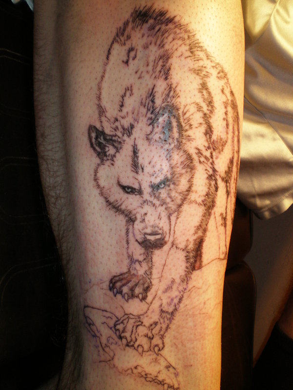 wolf-and-moon-tattoo-outlines-design