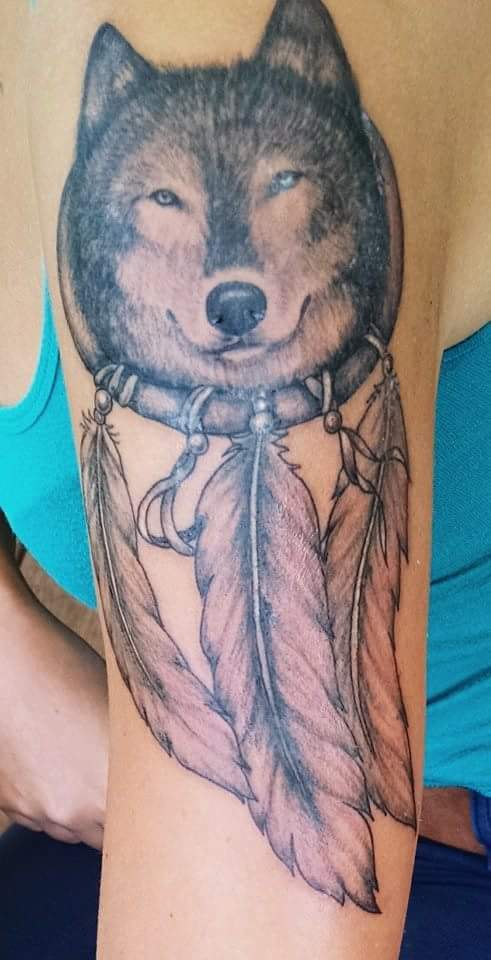 wolves-native-american-dreamcatcher-tattoo