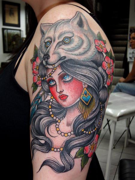 woman-with-wolf-tattoo
