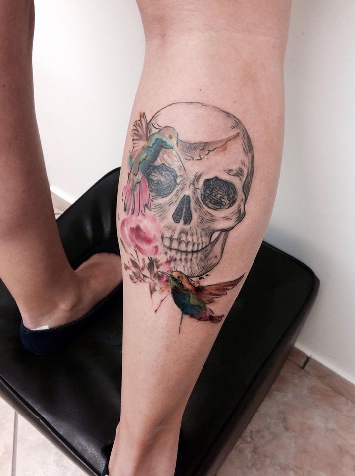 Skull and Roses Tattoo On Leg