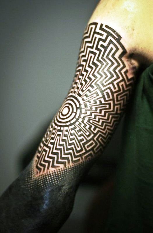 Geometric Tattoo Circle Ideas - Yo Tattoo